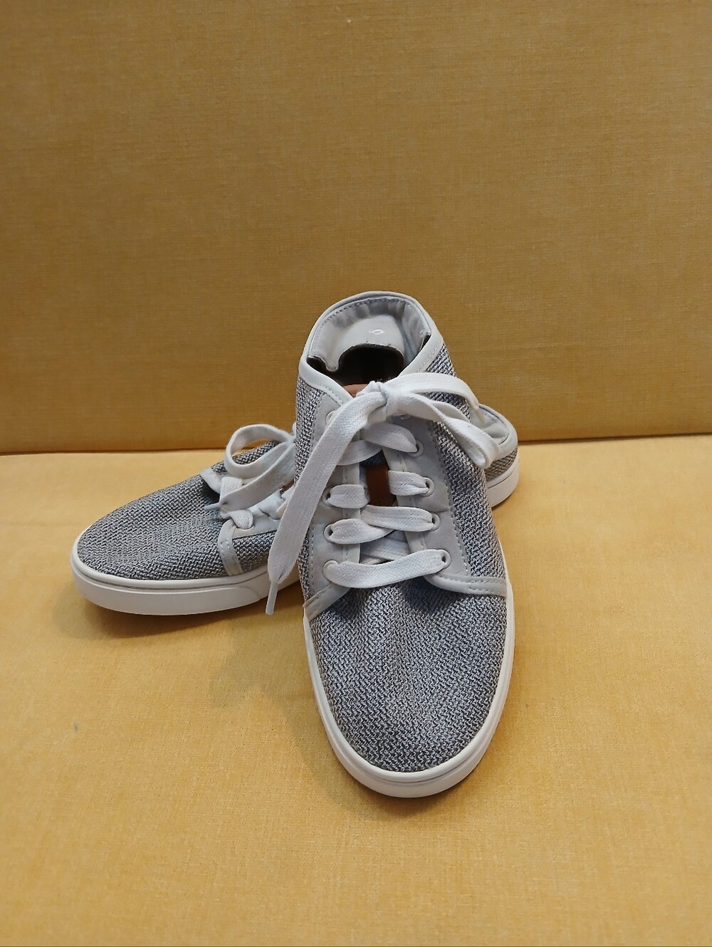 OluKai Womens 9 Pehuea Li Convertible crush back Slide/Sneakers Gray Mesh Knit L